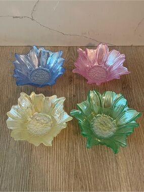 Iridescent Flower Glass Bowls - Set of 4